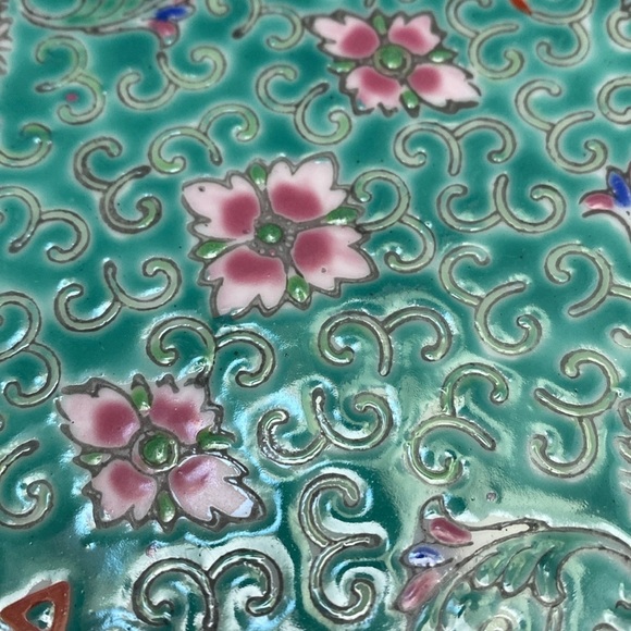 Vintage Chinese Famille
Rose Porcelain Sunflower Plate - Picture 13 of 16